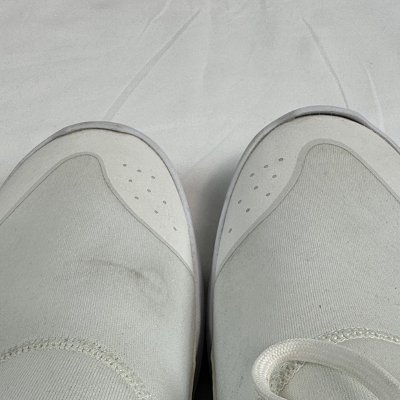 Jordan Fly 89 White/Cream Basketball Sneakers with Silver Accents Sz 10.5 - Picture 10 of 13